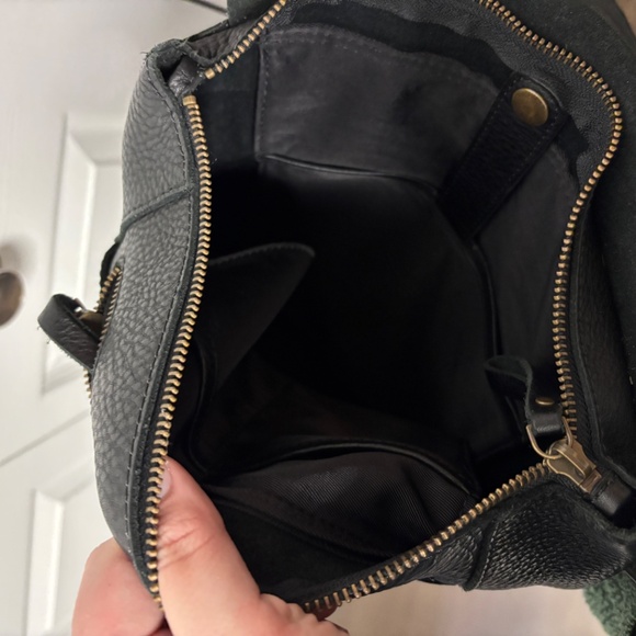 Duluth Trading Genuine Black Leather Convertible Backpack main image 4